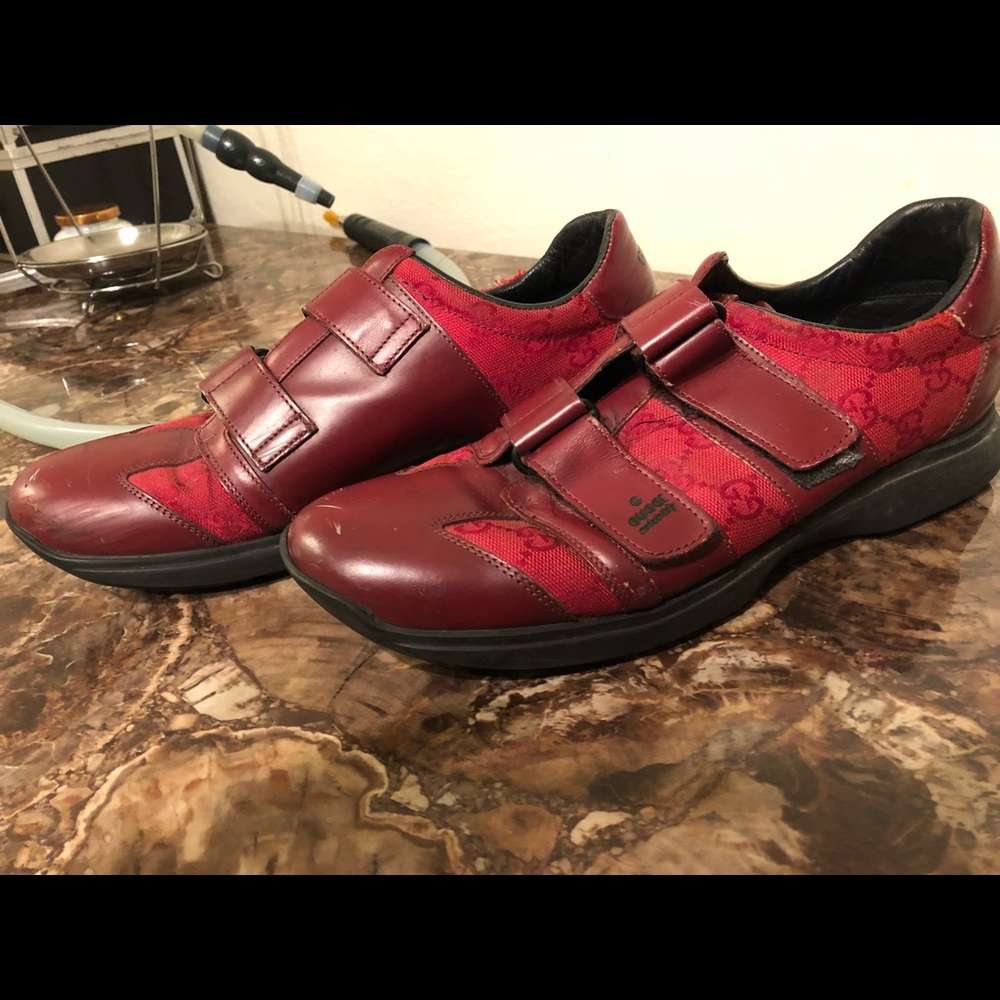 AUTHENTIC VINTAGE GUCCI SNEAKERS